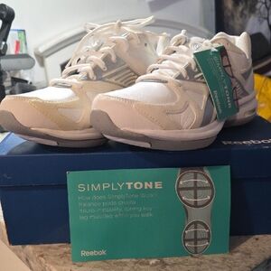 Reebok SimplyTone White and Light Gray Trainers